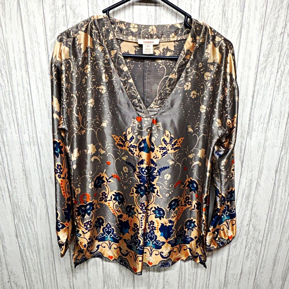 Womens Size XS Sundance 100% Silk Satin Floral V Neck Long Sleeve Blouse Gray